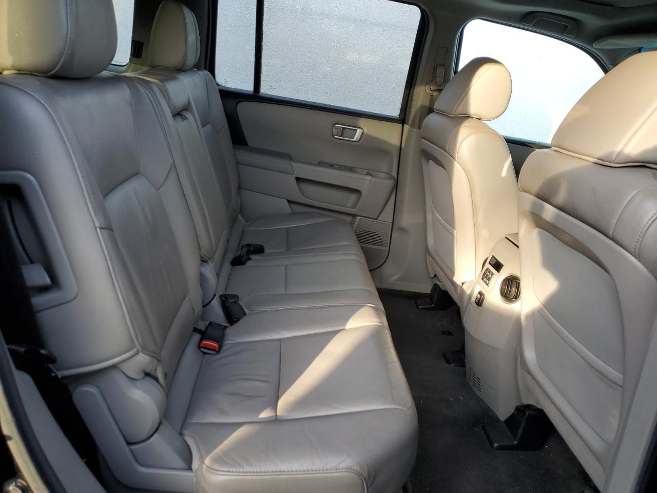2012 Honda Pilot - Image 11