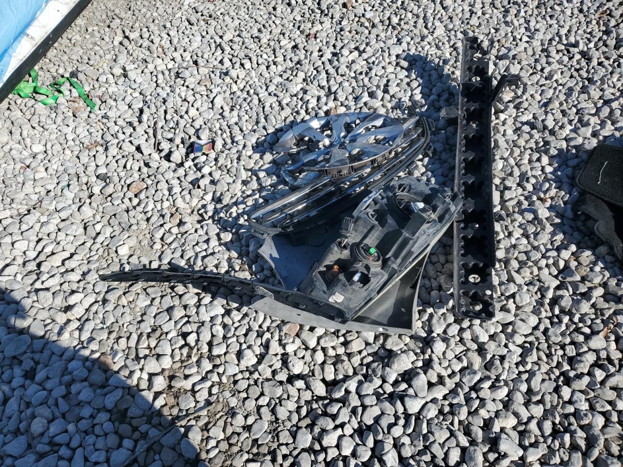 2011 Chrysler Town & Country Limited VIN: 2A4RR6DG8BR640385 Lot: 83048694