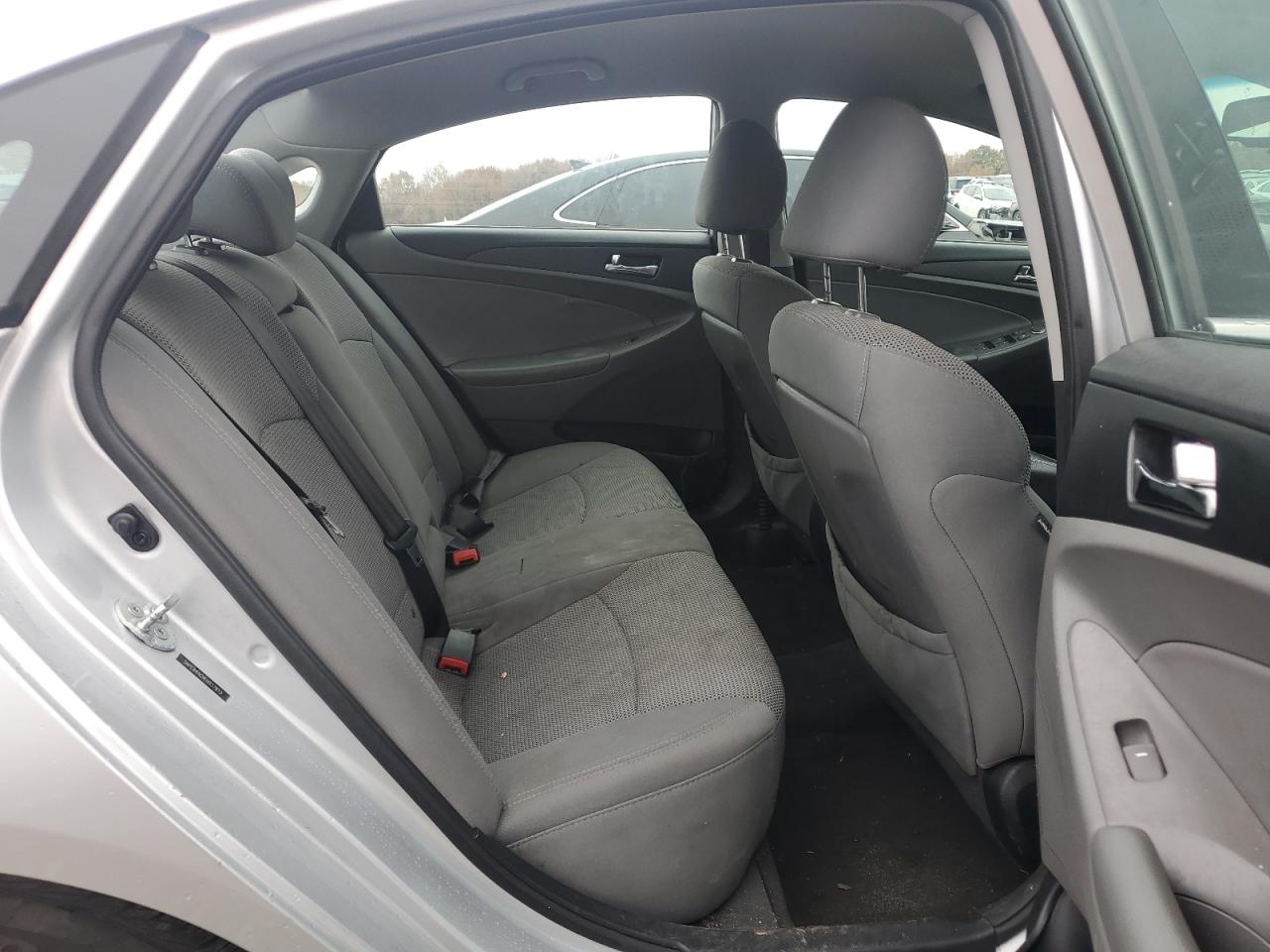 2014 Hyundai Sonata - Image 10