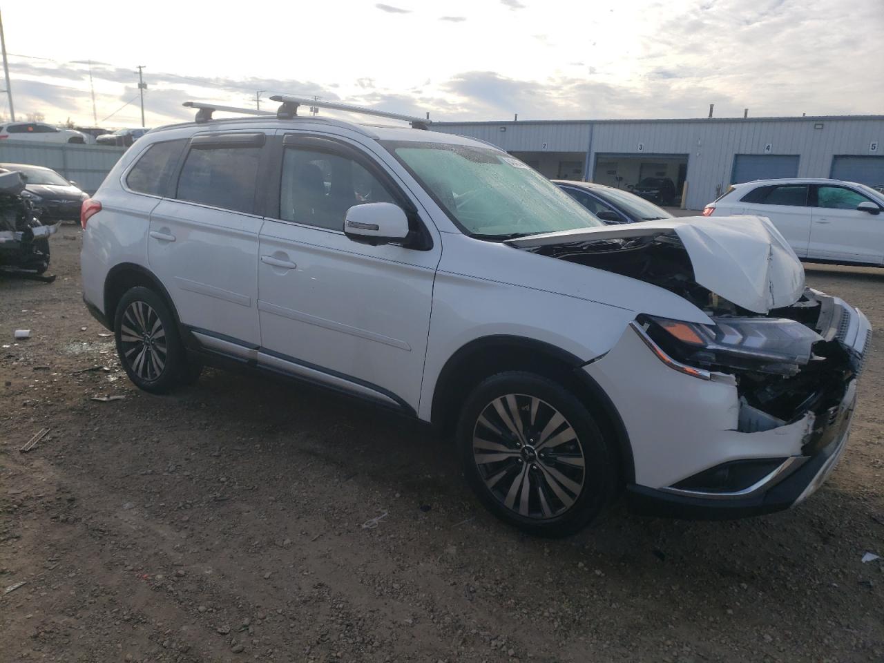 2019 Mitsubishi Outlander - Image 4