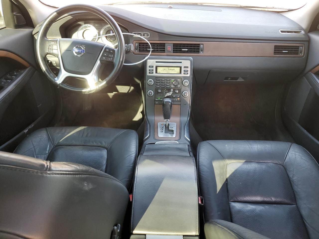 2010 Volvo S80 - Image 8