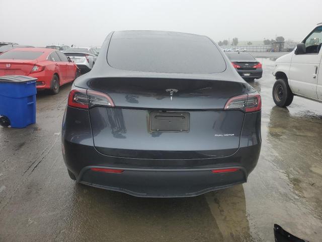  TESLA MODEL Y 2024 Серый