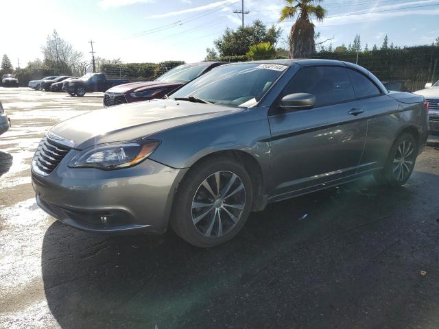 2011 Chrysler 200 S zu verkaufen in San Martin, CA - Front End