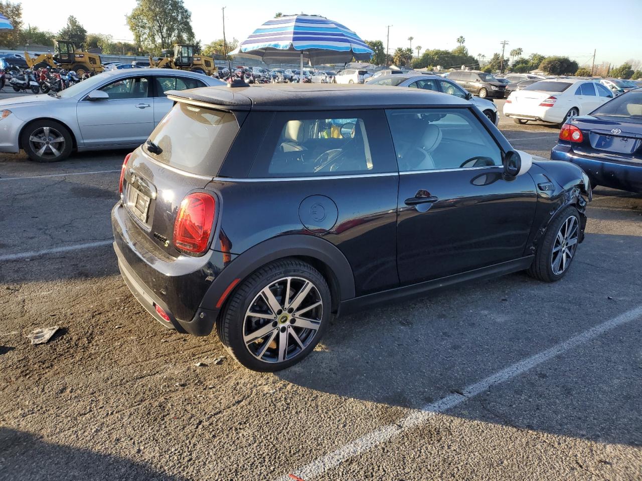 VIN WMW13DJ01P2T89065 2023 MINI COOPER no.3