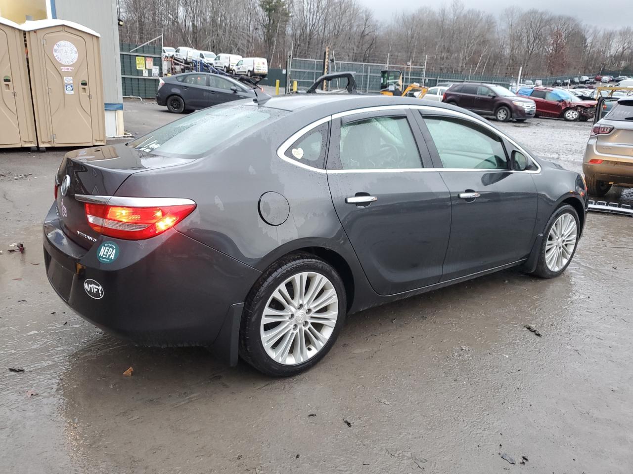 VIN 1G4PP5SK8E4187067 2014 BUICK VERANO no.3