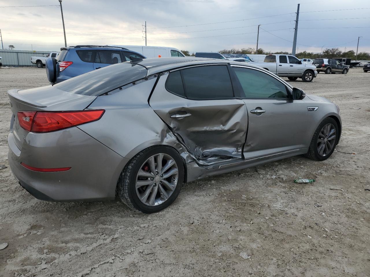 VIN 5XXGR4A62FG418162 2015 KIA OPTIMA no.3