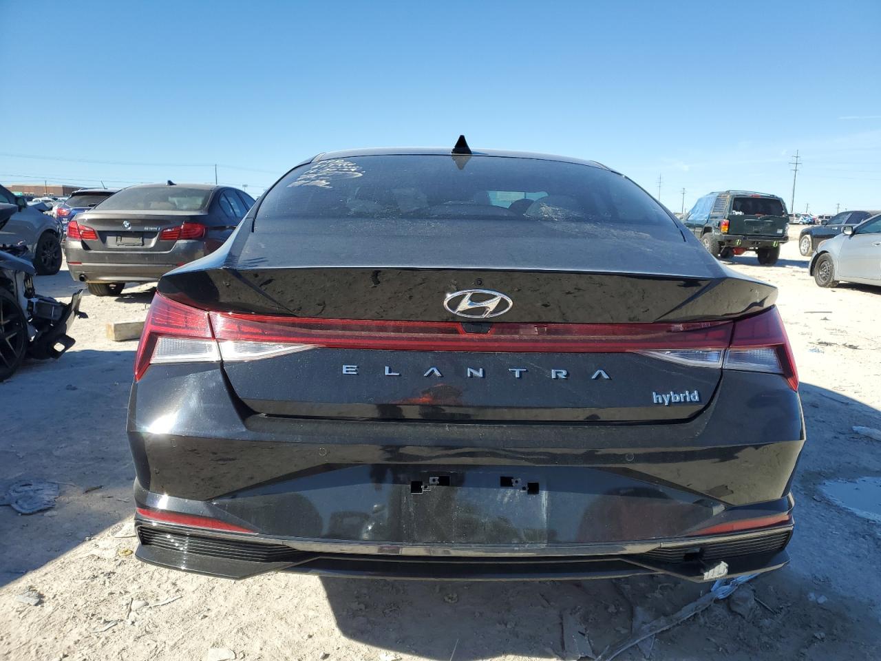 2023 Hyundai Elantra - Image 6