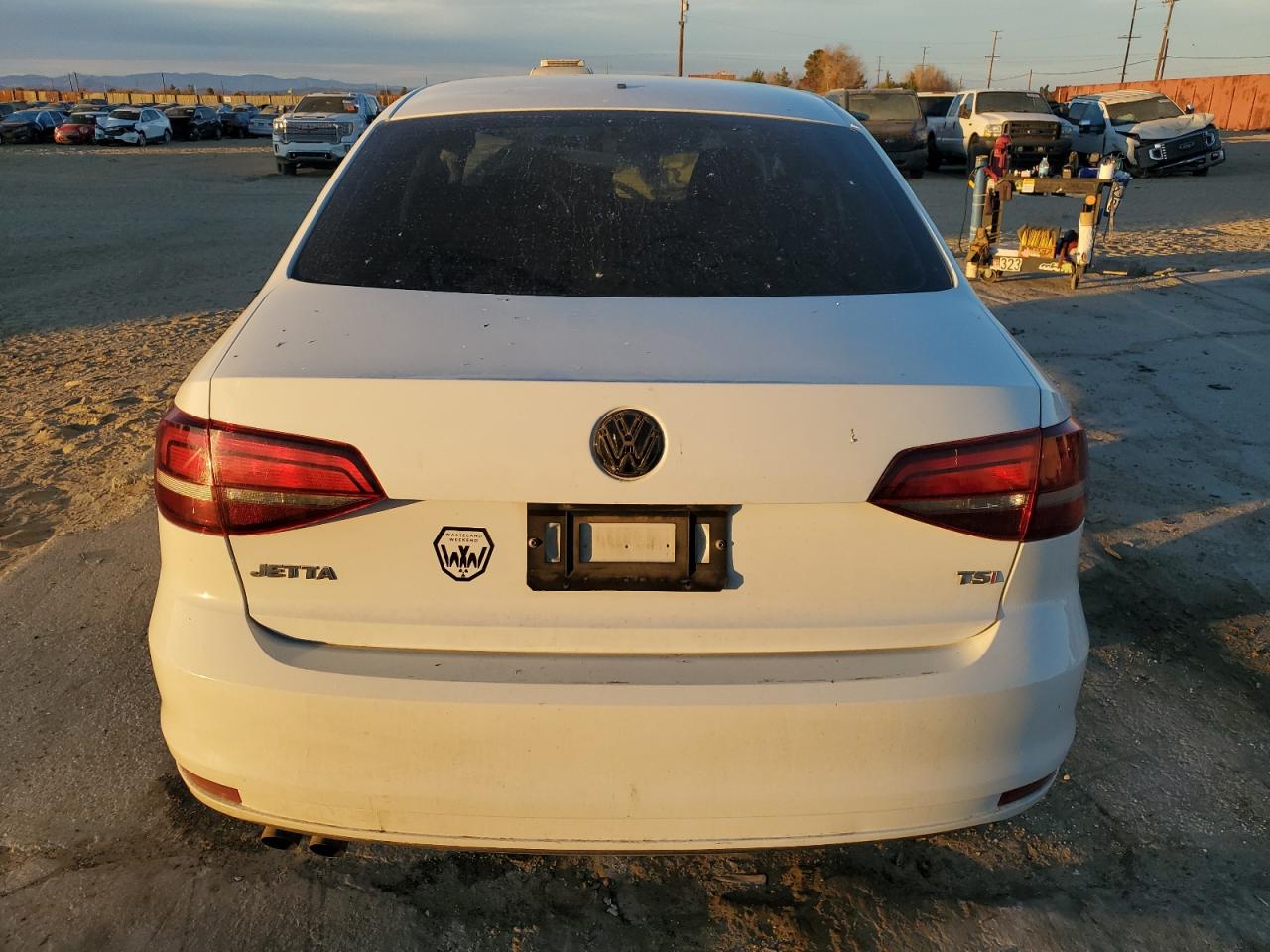 2017 Volkswagen Jetta - Image 6