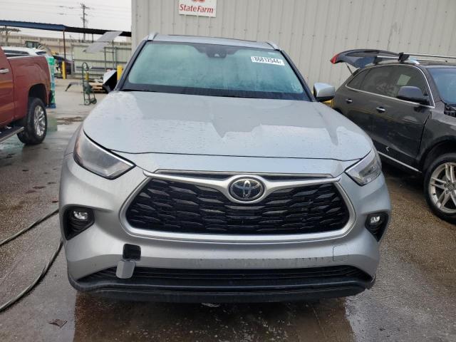  TOYOTA HIGHLANDER 2022 Silver