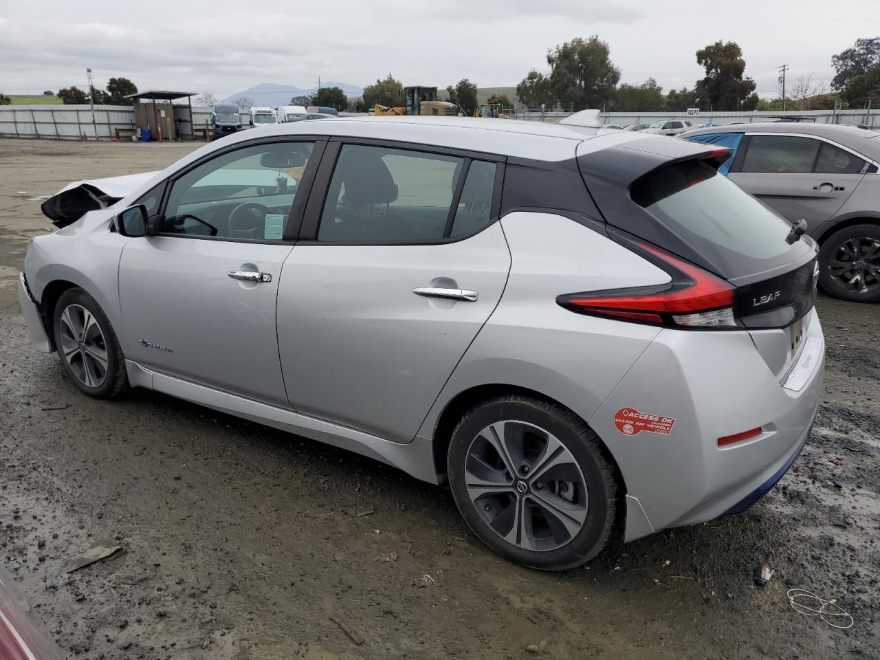 VIN 1N4AZ1CPXJC305231 2018 NISSAN LEAF no.2