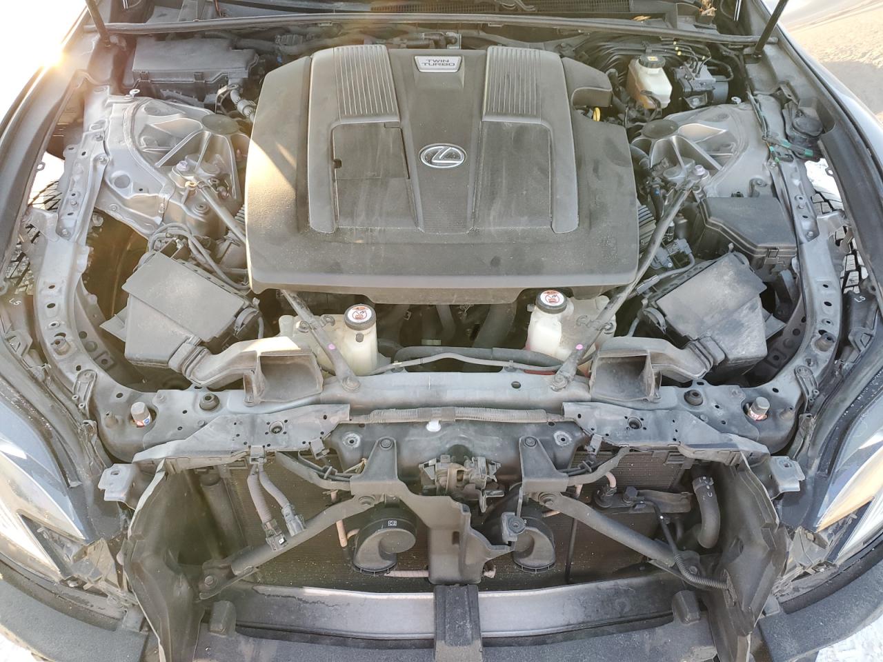 2018 Lexus LS - Image 11