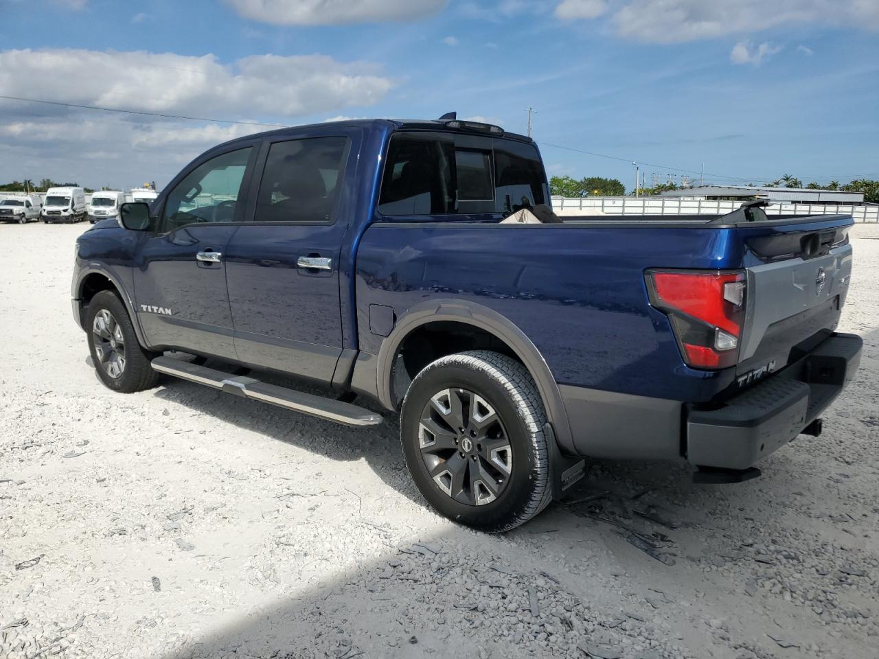 VIN 1N6AA1ED9NN101483 2022 NISSAN TITAN no.2