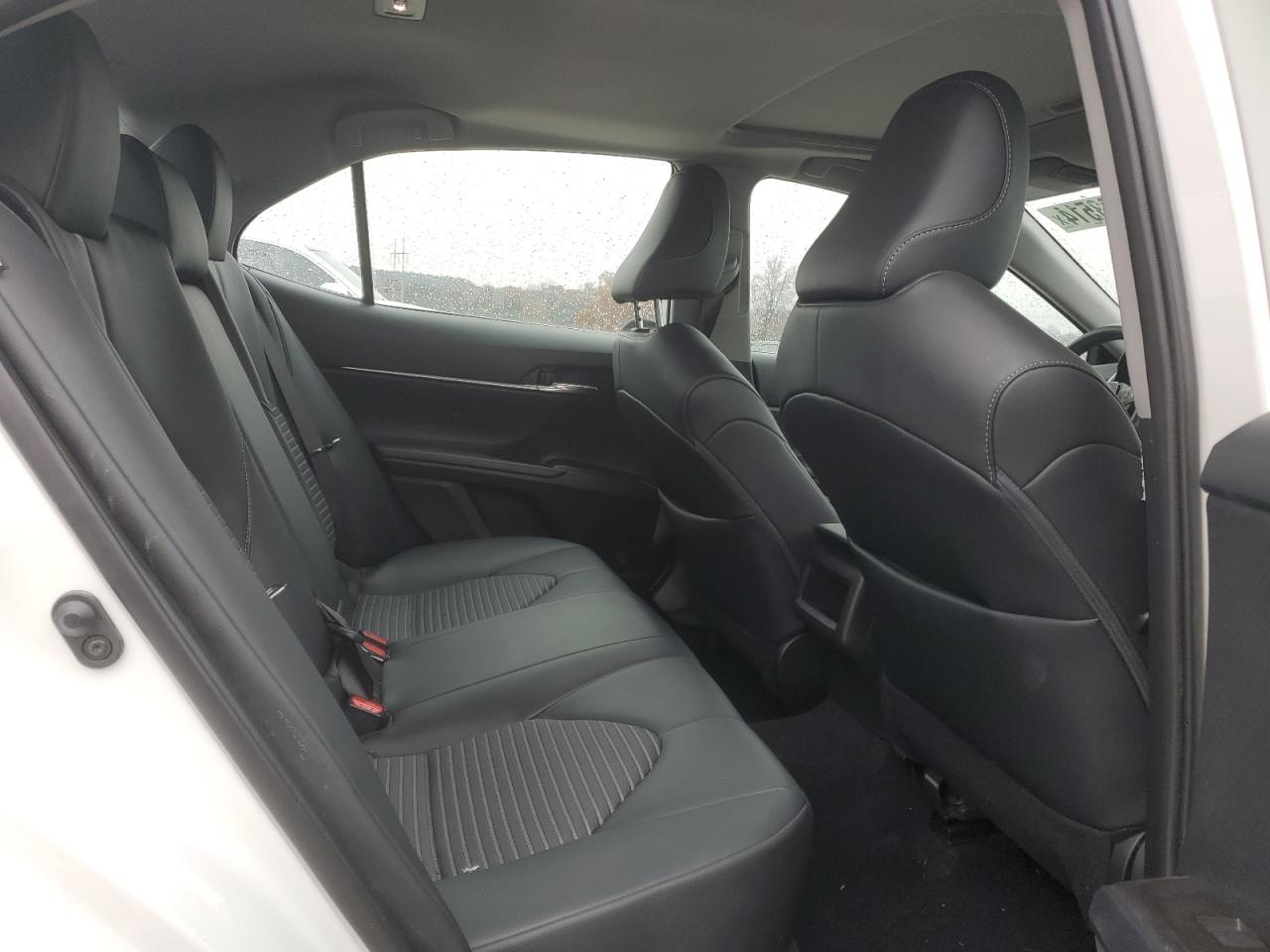 2023 Toyota Camry - Image 11