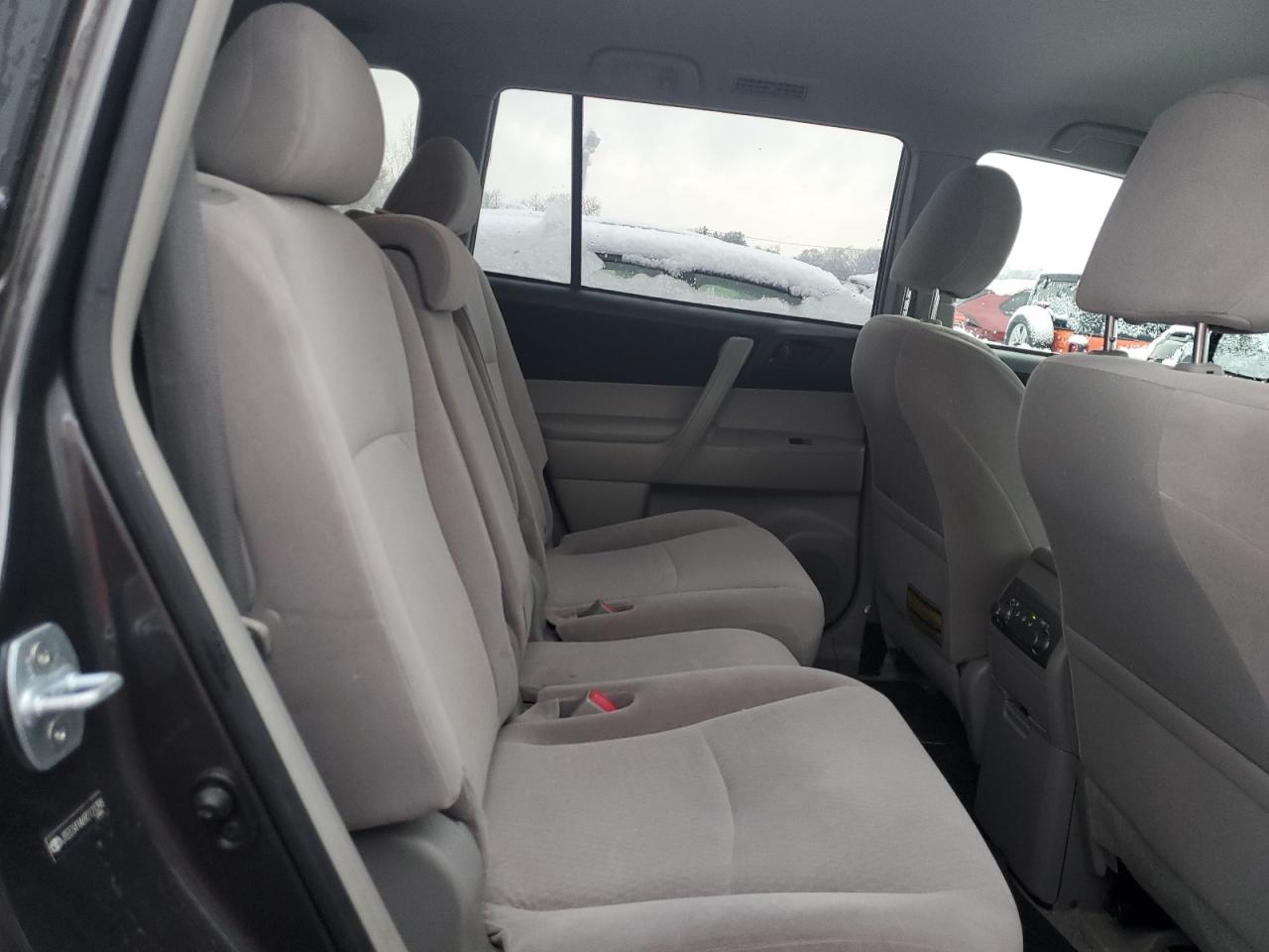 2009 Toyota Highlander - Image 11