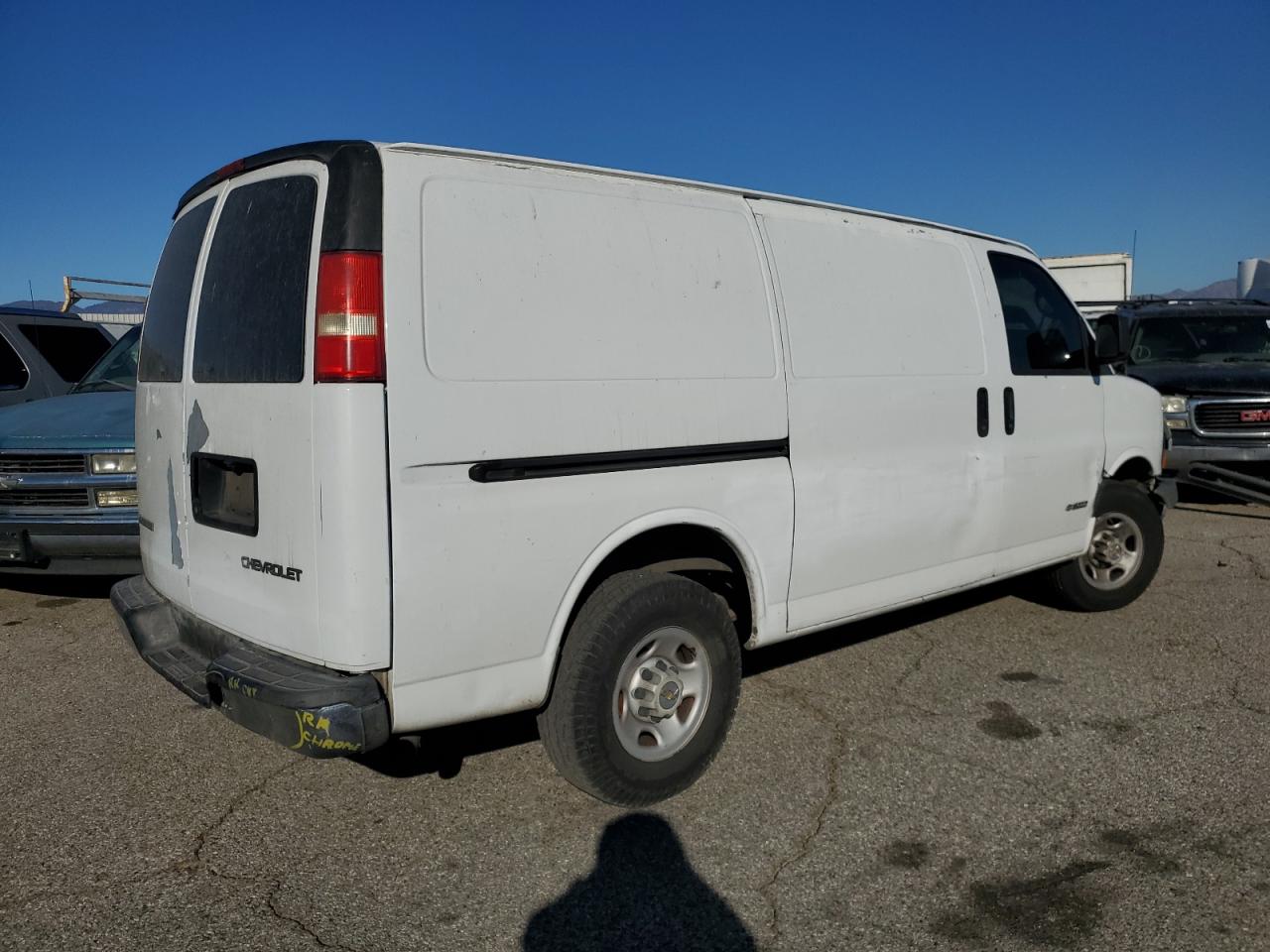 2005 Chevrolet Express - Image 3