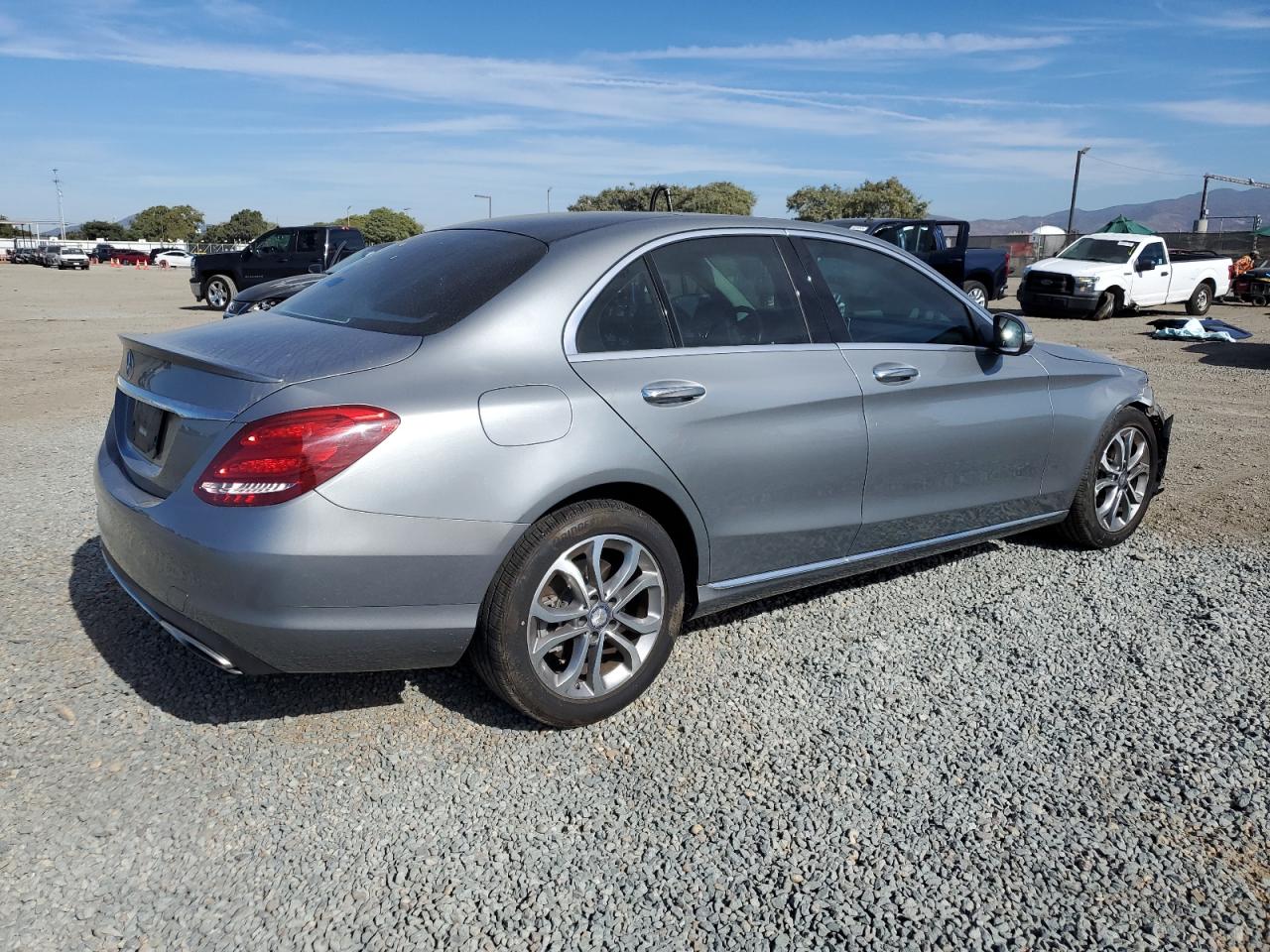 VIN 55SWF4JB7FU090790 2015 MERCEDES-BENZ C-CLASS no.3