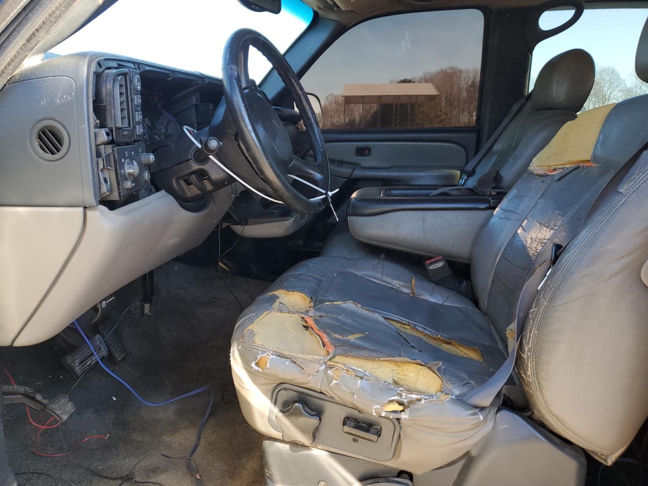 2000 Chevrolet Tahoe - Image 7