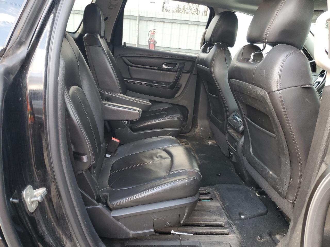 2016 Chevrolet Traverse - Image 11