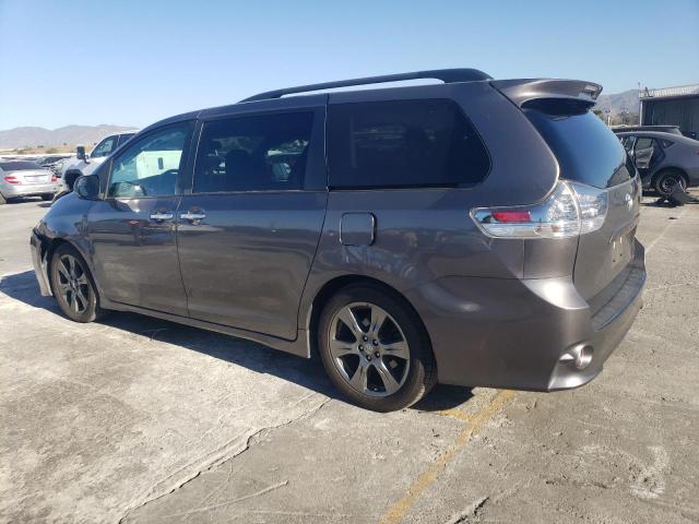  TOYOTA SIENNA 2017 Серый