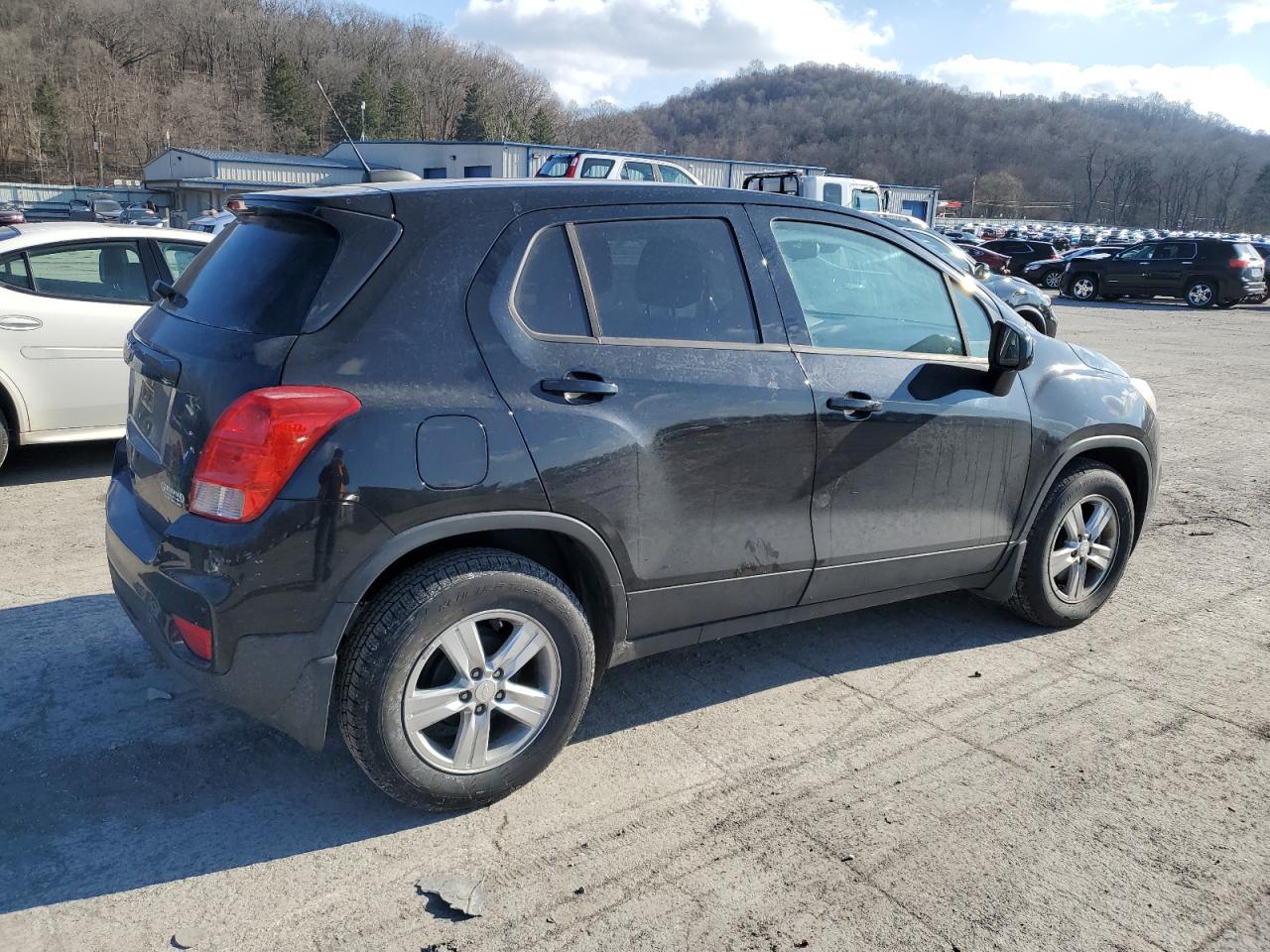 2019 Chevrolet Trax - Image 3