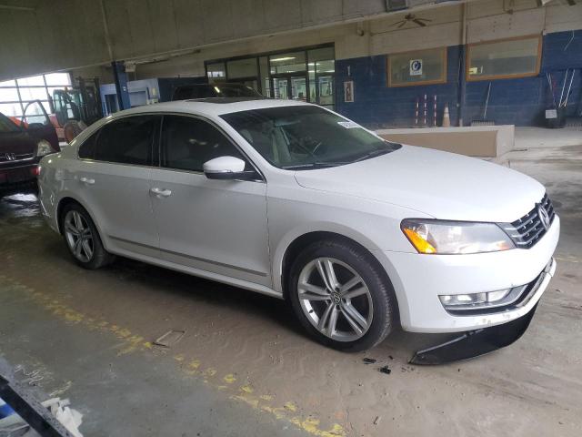  VOLKSWAGEN PASSAT 2014 Белы