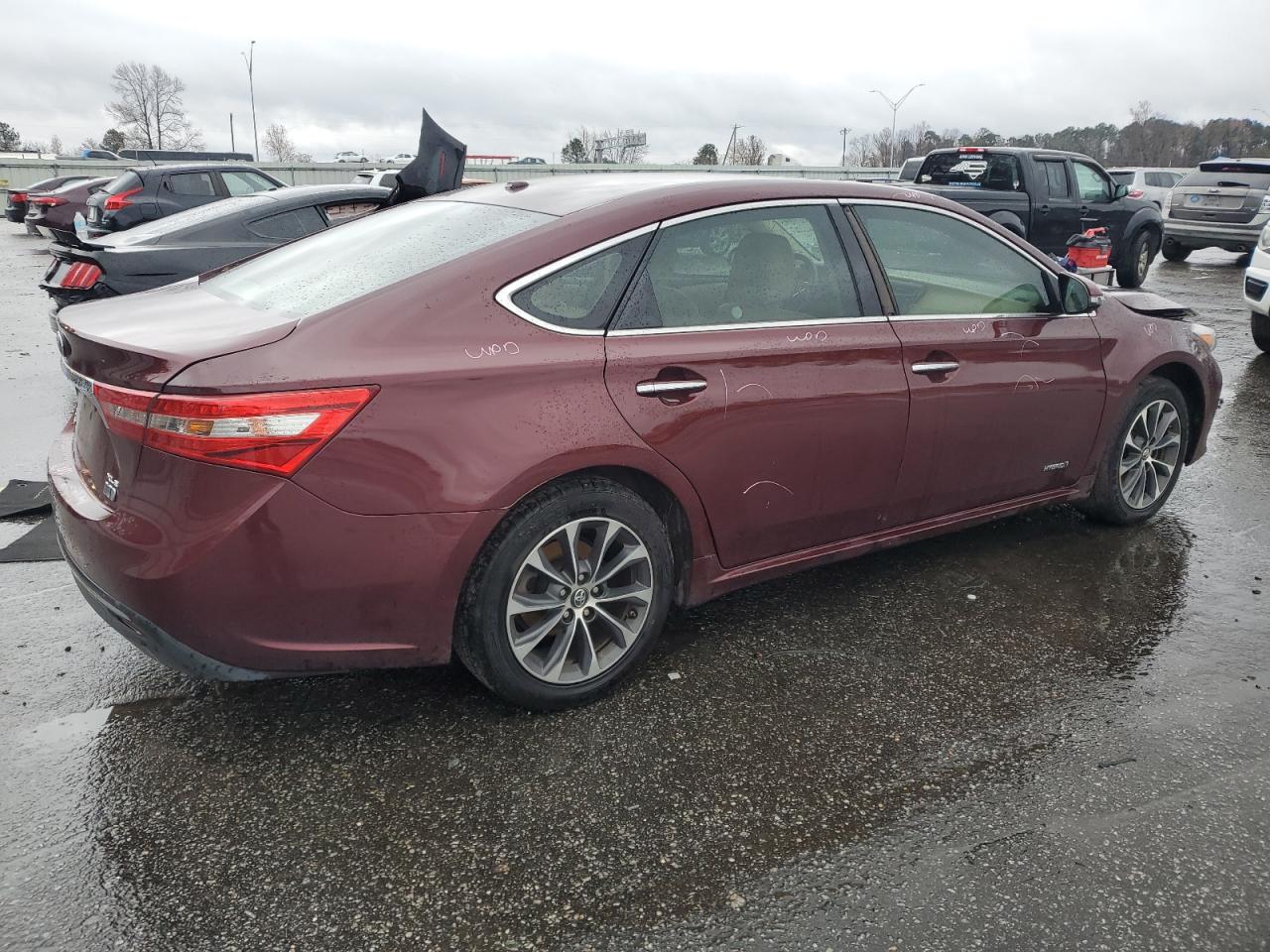 2016 Toyota Avalon - Image 3