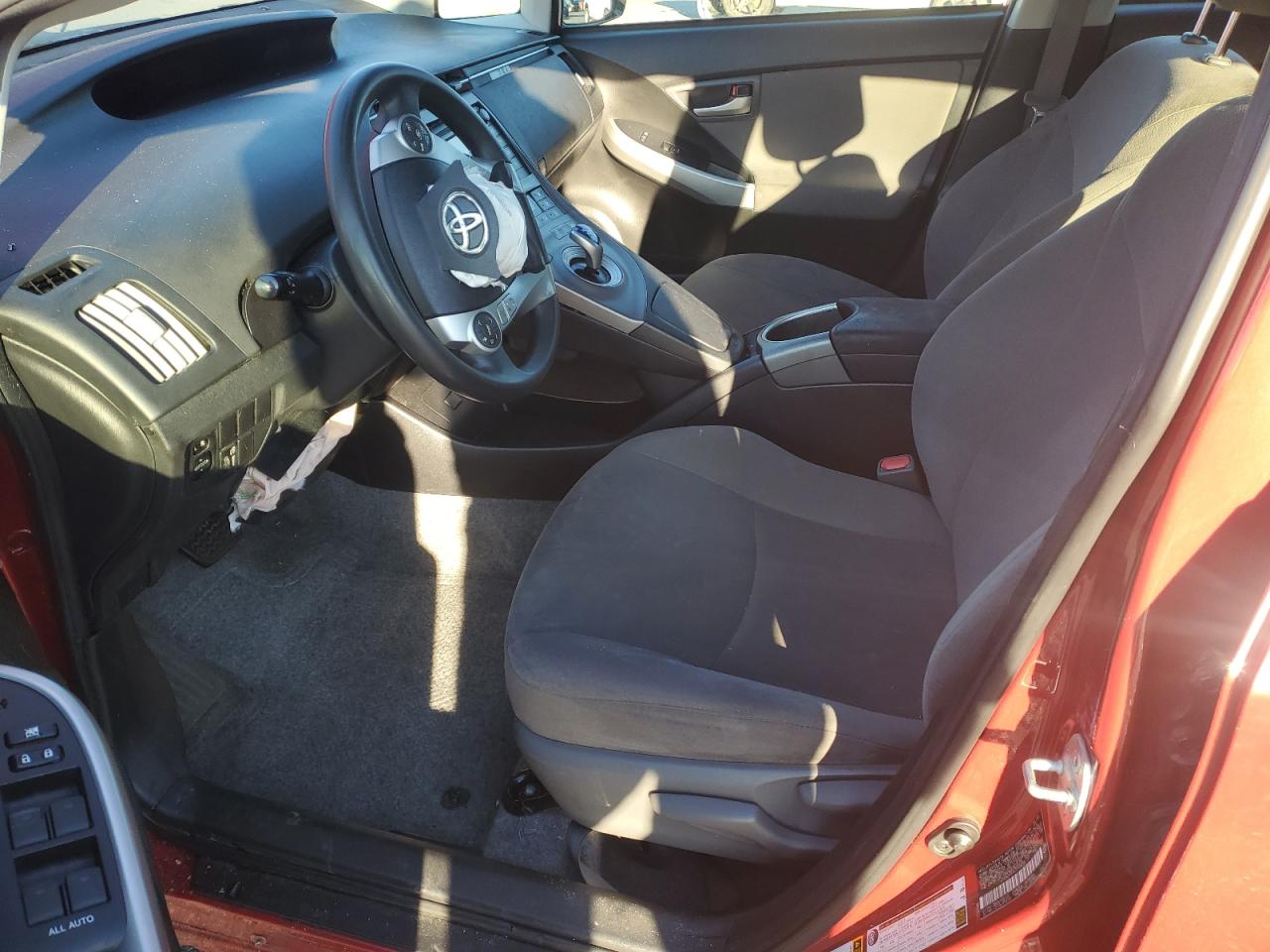 2015 Toyota Prius - Image 7