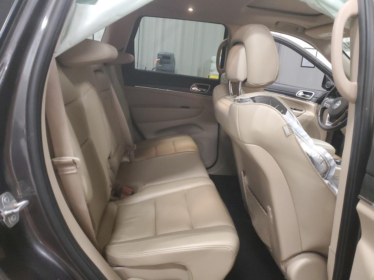 2021 Jeep Grand Cherokee - Image 11