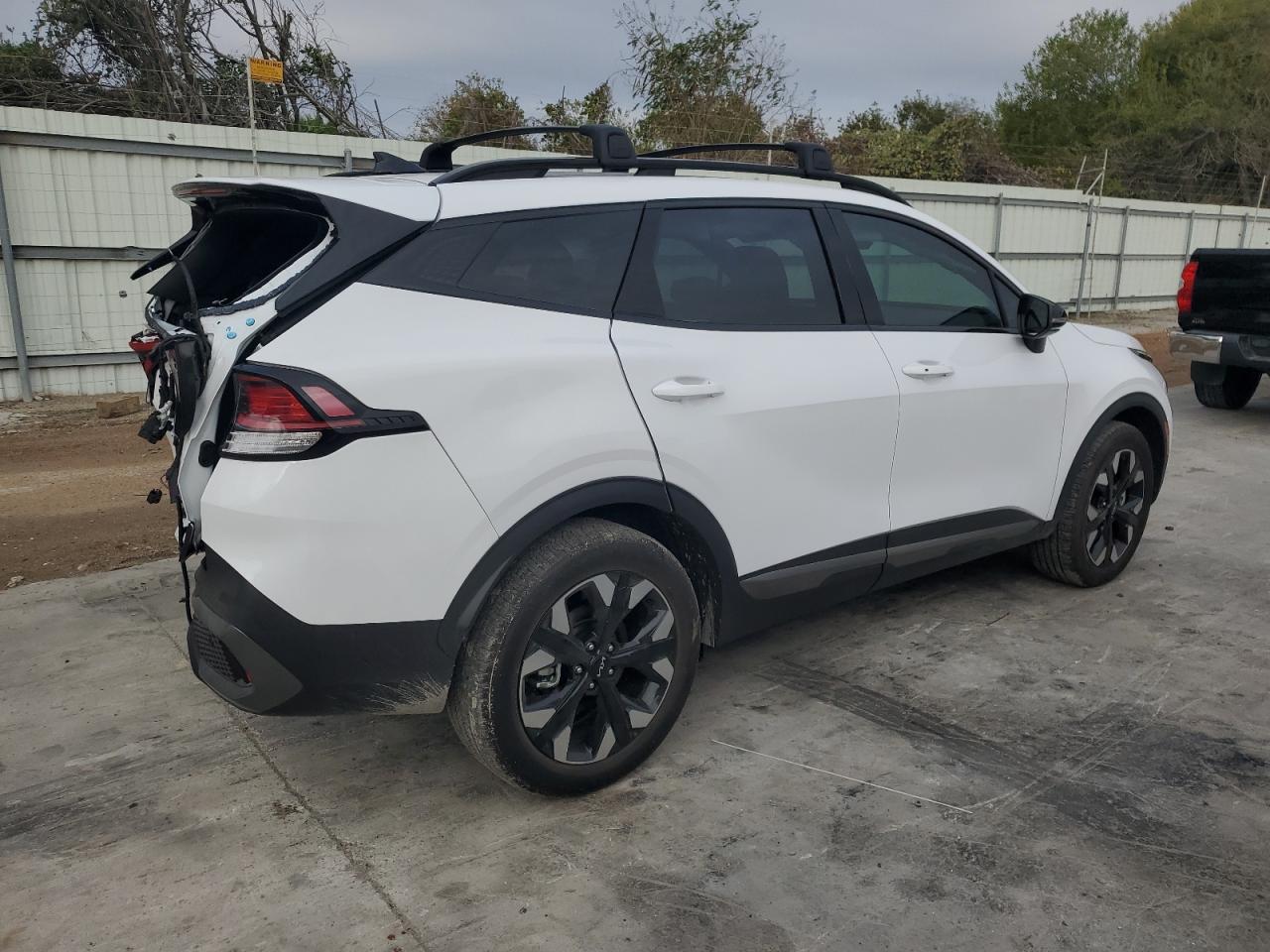 2024 Kia Sportage - Image 3