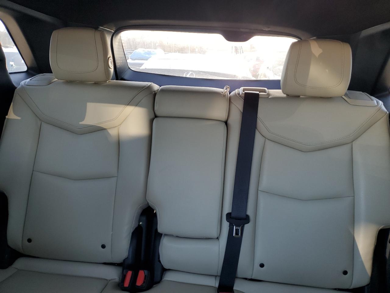 2018 Cadillac XT5 - Image 10