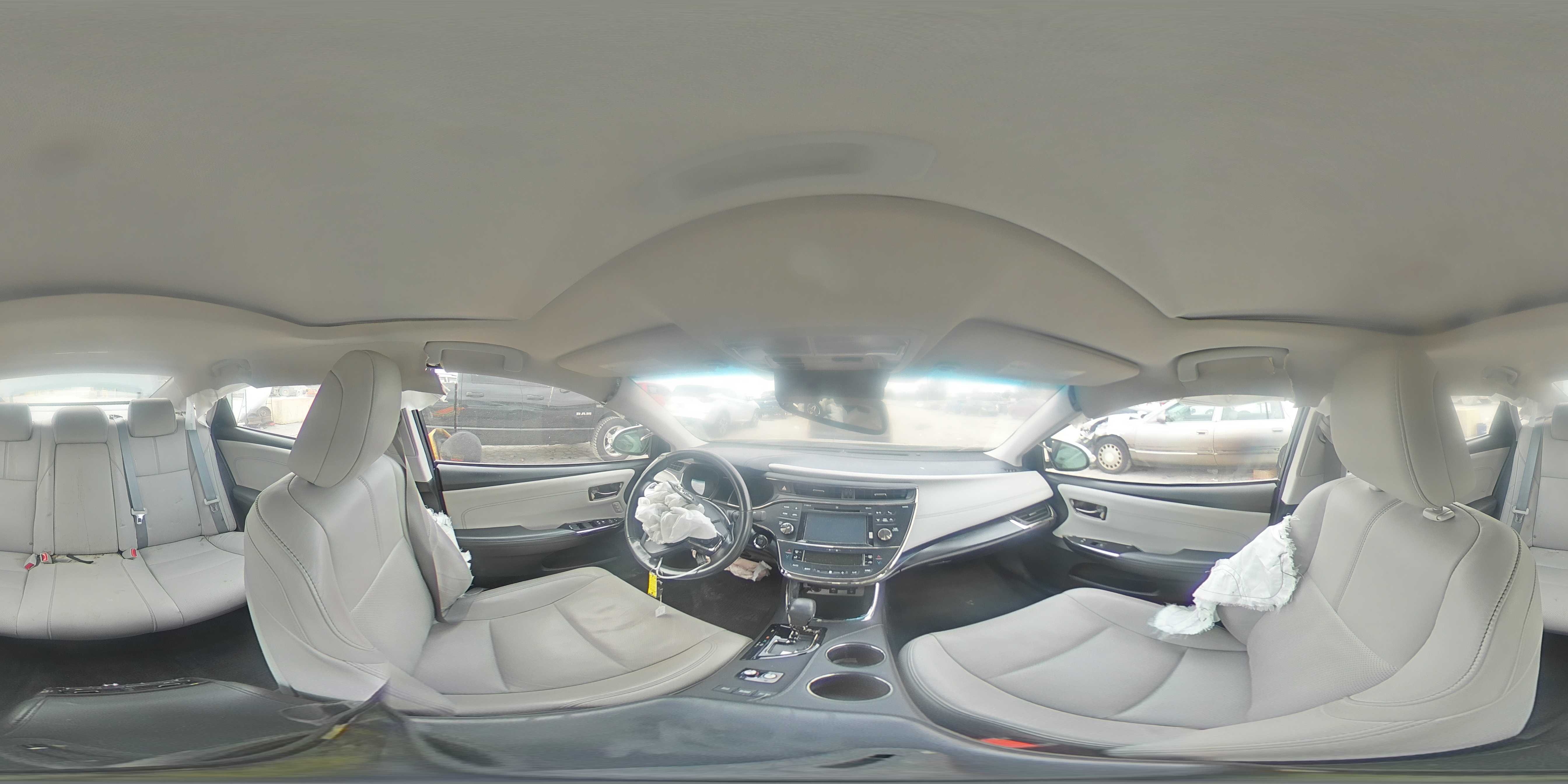 2018 Toyota Avalon - Image 13