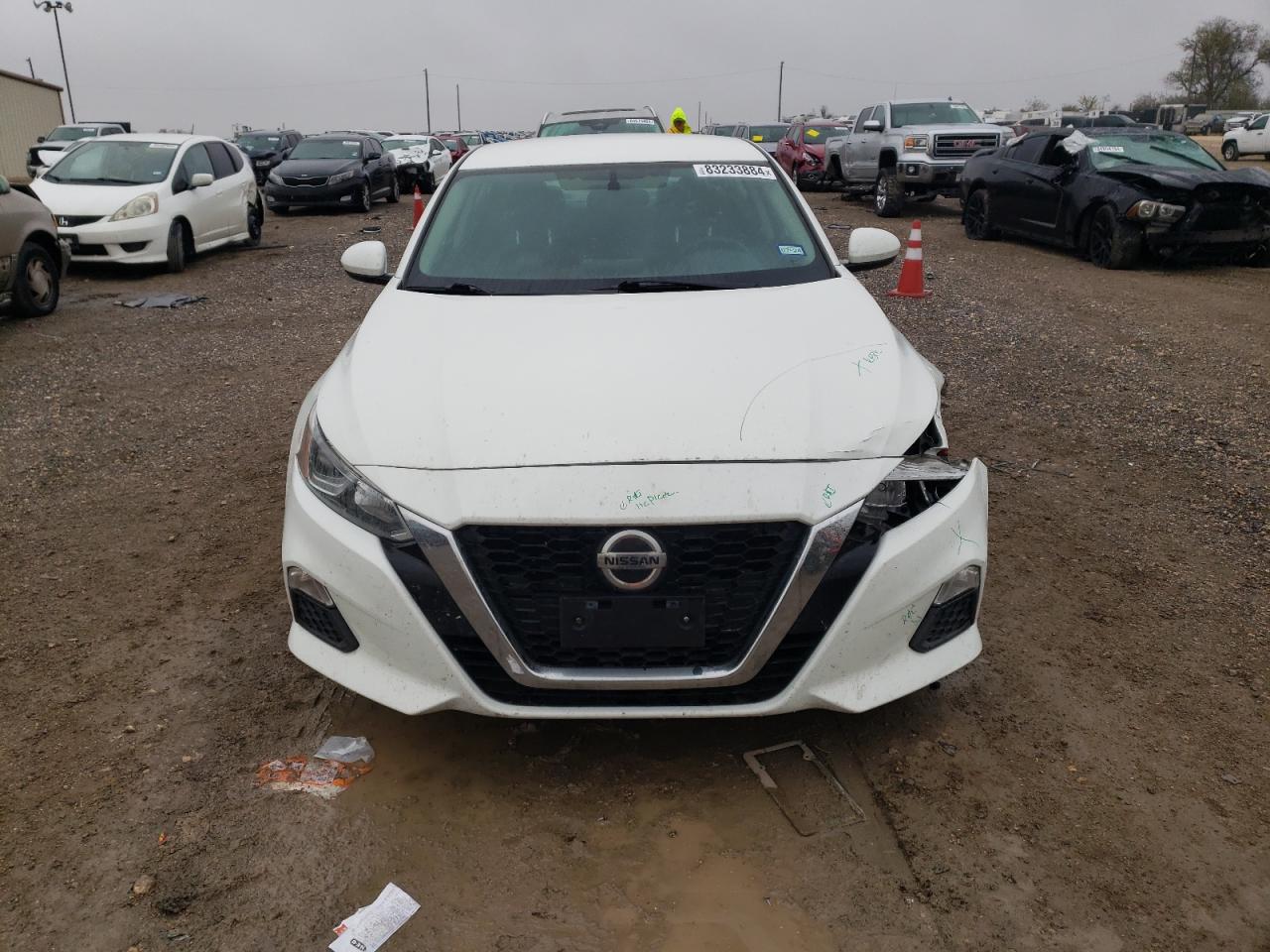 2020 Nissan Altima - Image 5