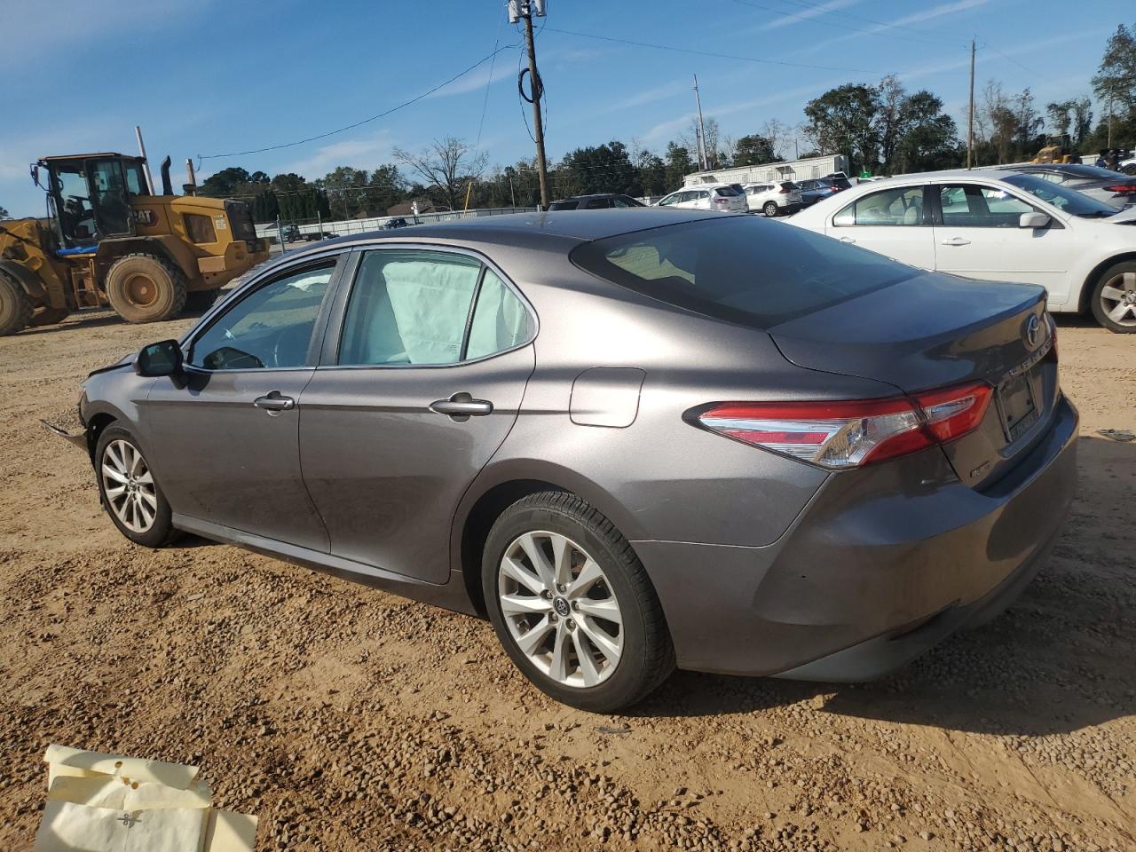 VIN 4T1B11HK9JU117048 2018 TOYOTA CAMRY no.2