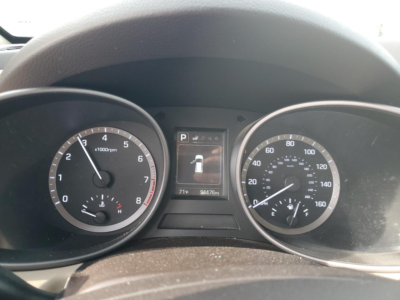 2017 Hyundai Santa Fe - Image 9