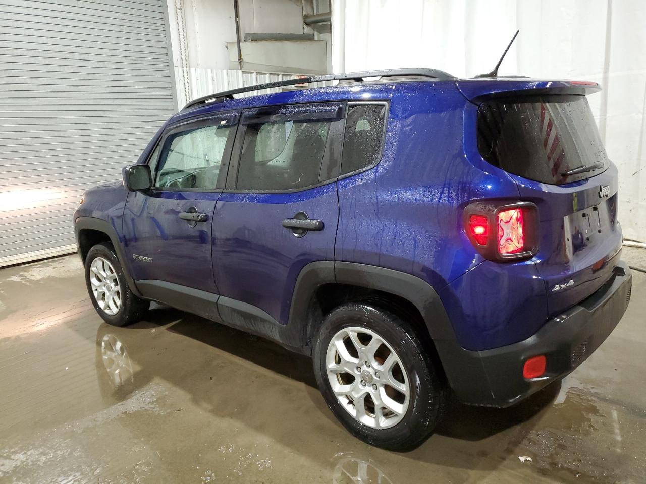 VIN ZACCJBBT1GPE04443 2016 JEEP RENEGADE no.2