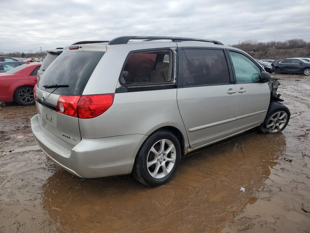 2006 Toyota Sienna - Image 3