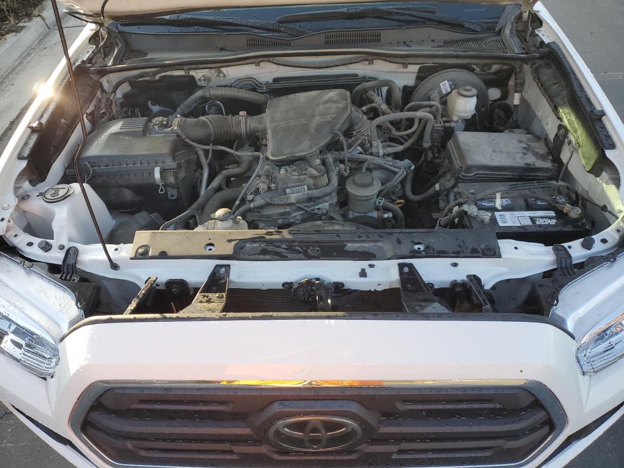 VIN 5TFAX5GN1JX113866 2018 TOYOTA TACOMA no.11