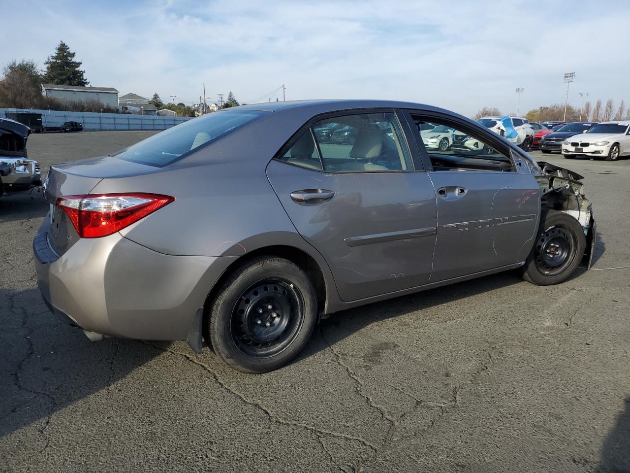 VIN 2T1BURHE9GC739014 2016 TOYOTA COROLLA no.3