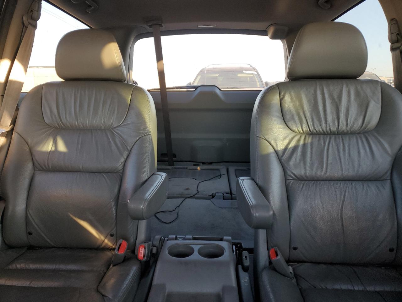 2010 Honda Odyssey - Image 10