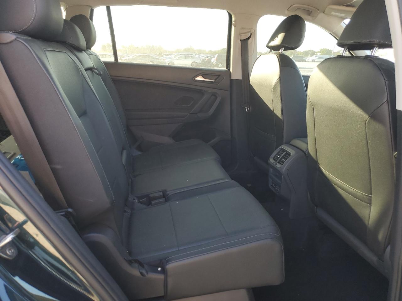 2019 Volkswagen Tiguan - Image 11