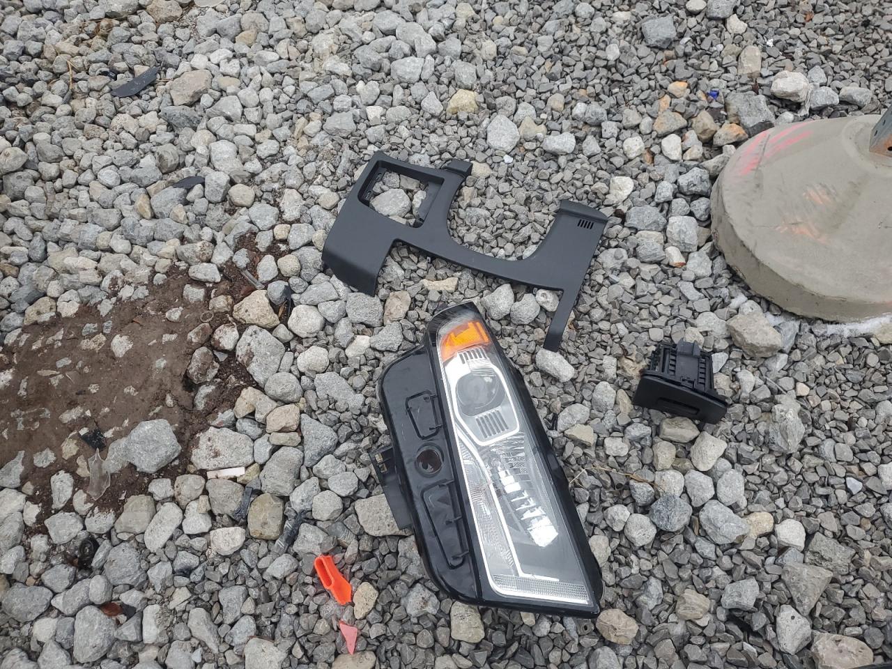 2015 Ford Edge - Image 13