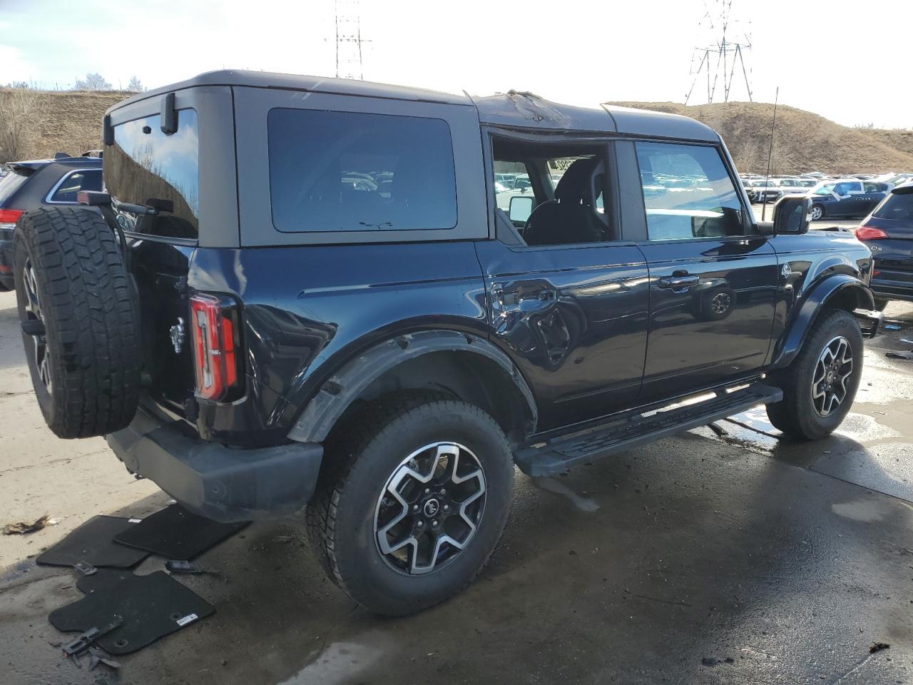 2021 Ford Bronco - Image 3