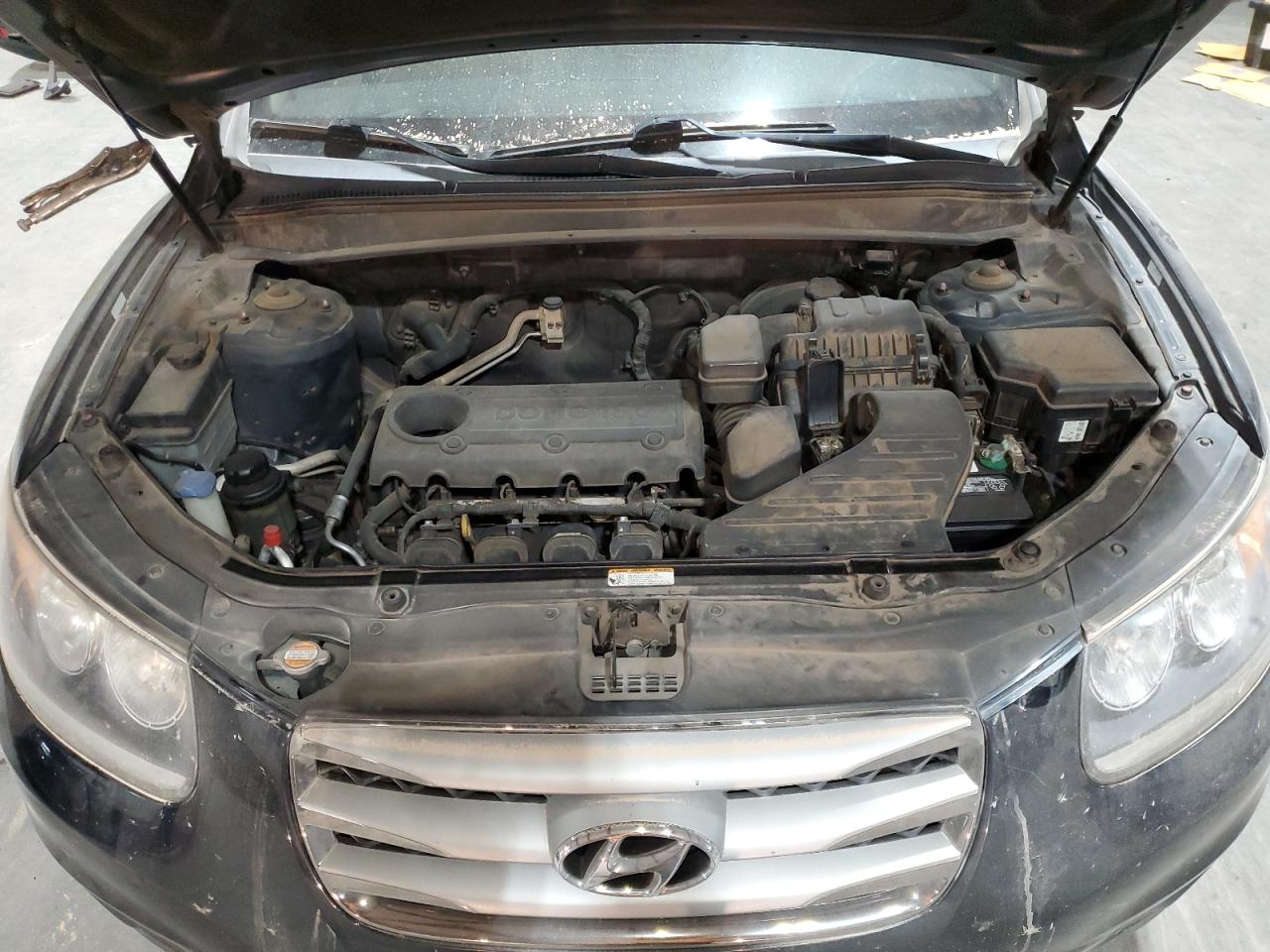 2012 Hyundai Santa Fe - Image 12