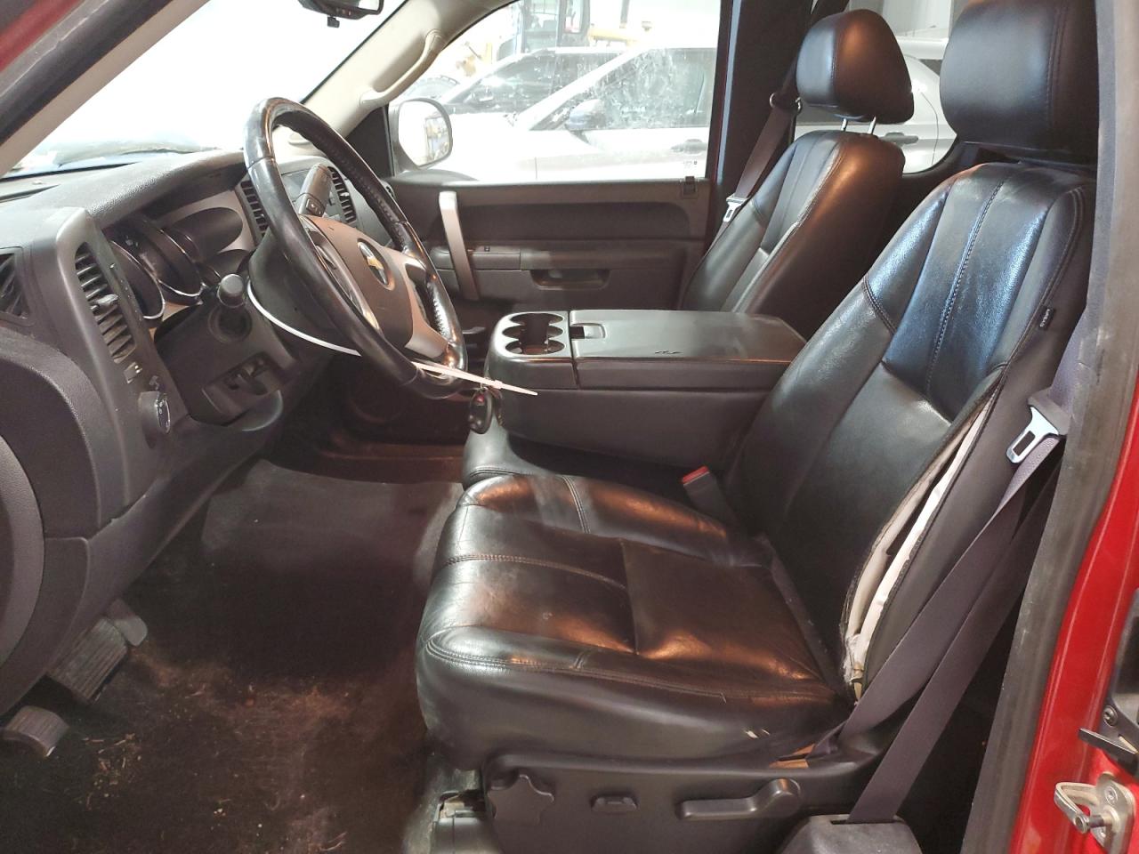 2011 Chevrolet Silverado - Image 7