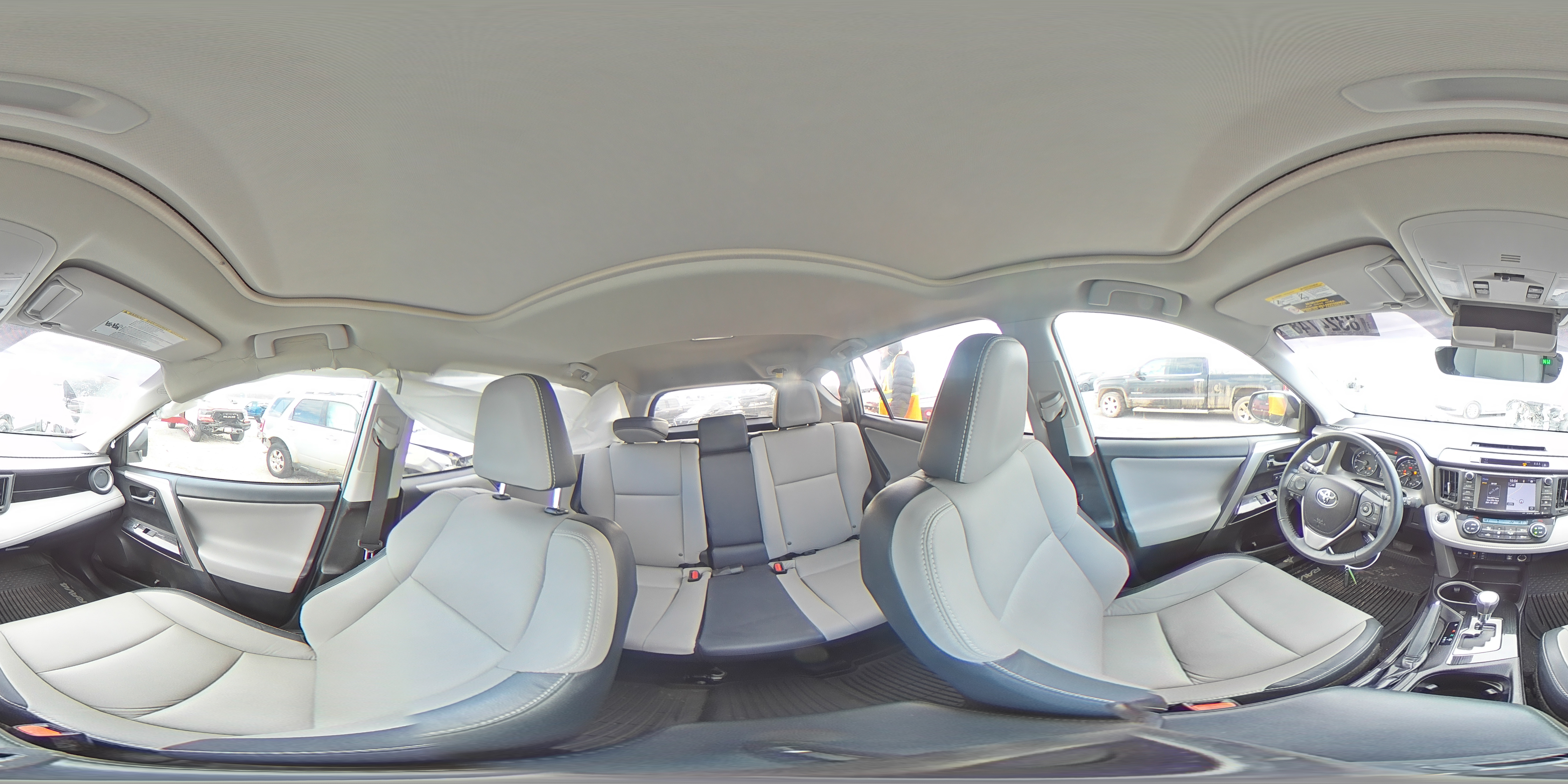 2018 Toyota RAV 4 - Image 14
