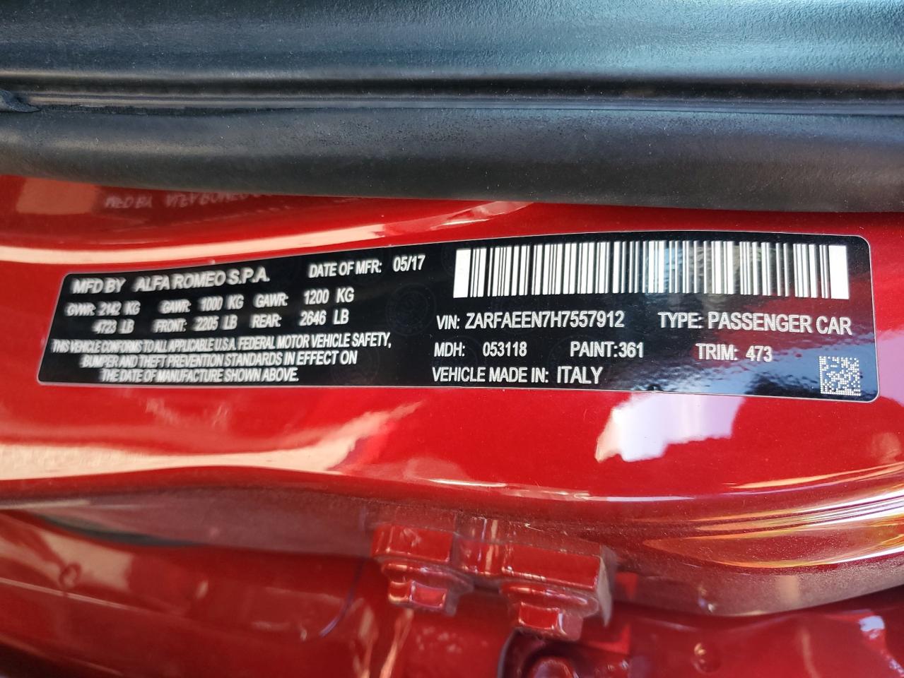 2017 Alfa Romeo Giulia - Image 14