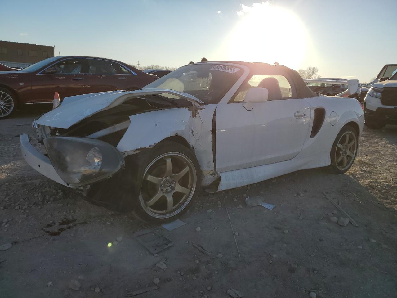 JTDFR3200Y0008173 TOYOTA MR2 Photo 1