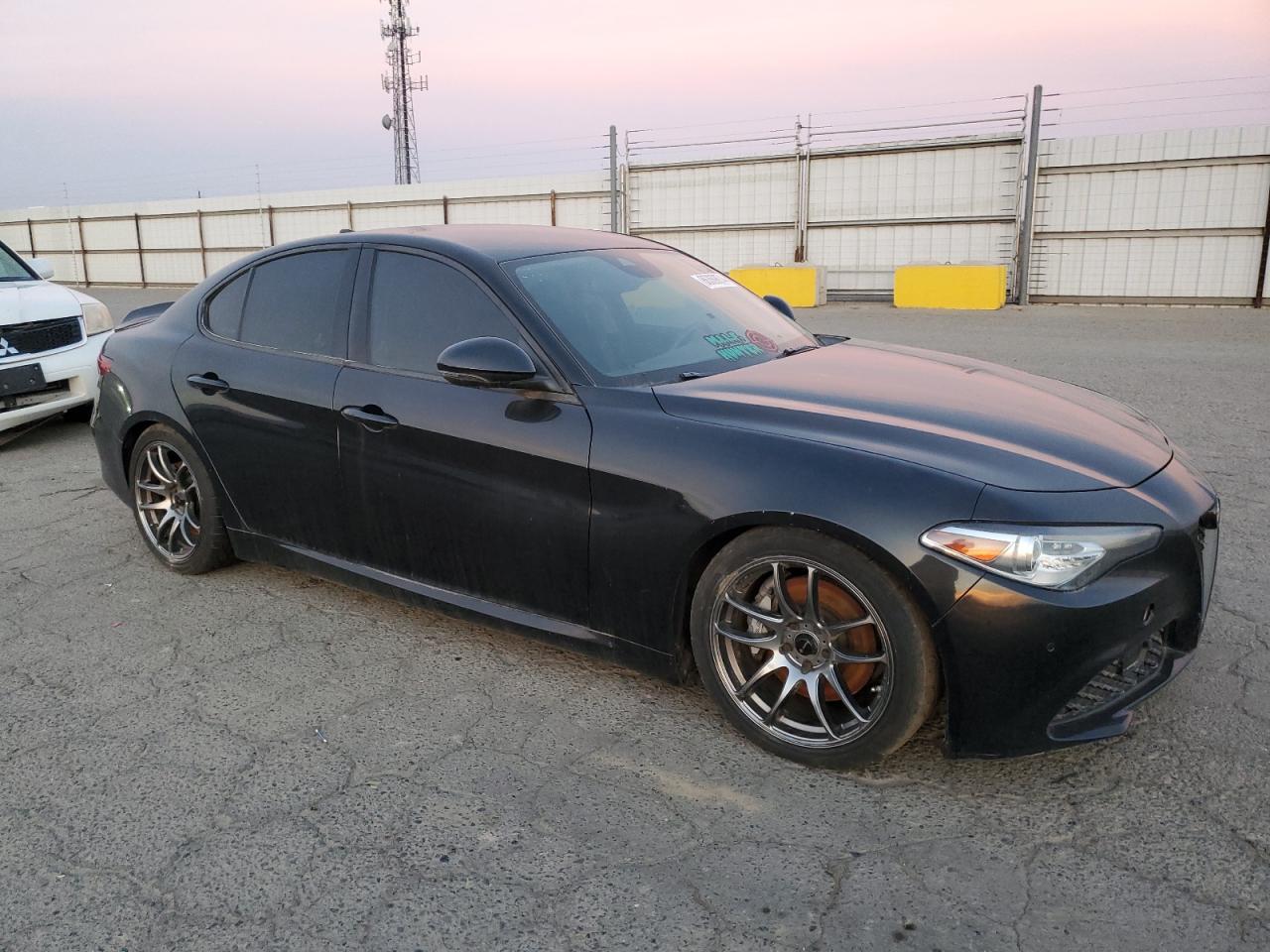 VIN ZARFAEDN1H7536944 2017 ALFA ROMEO GIULIA no.4