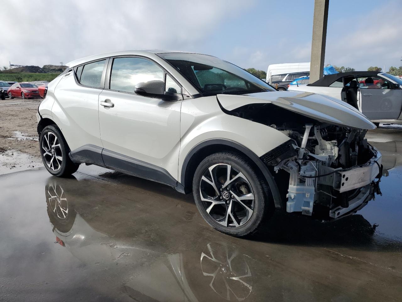 VIN NMTKHMBX2MR136831 2021 TOYOTA C-HR no.4