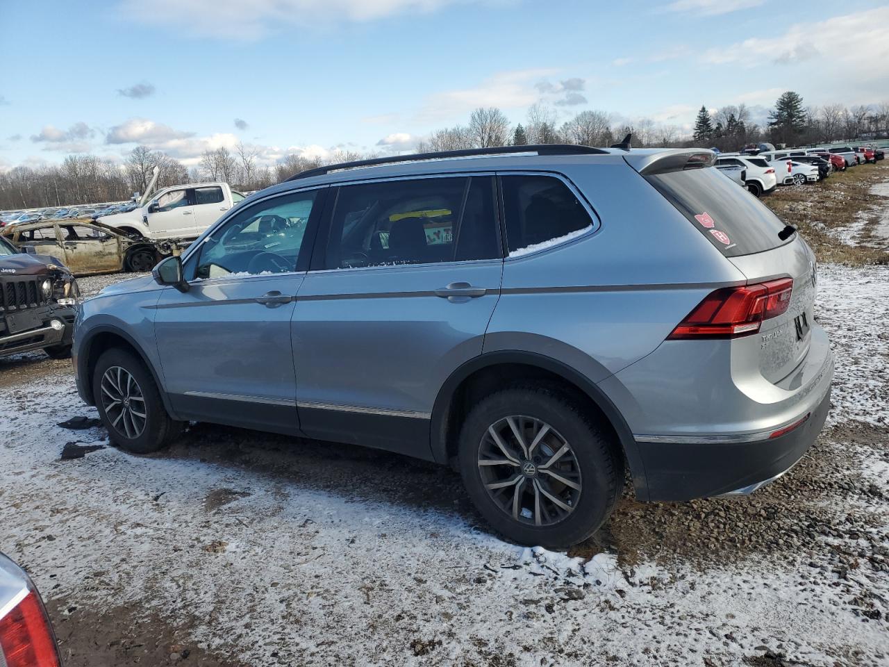 2020 Volkswagen Tiguan - Image 2